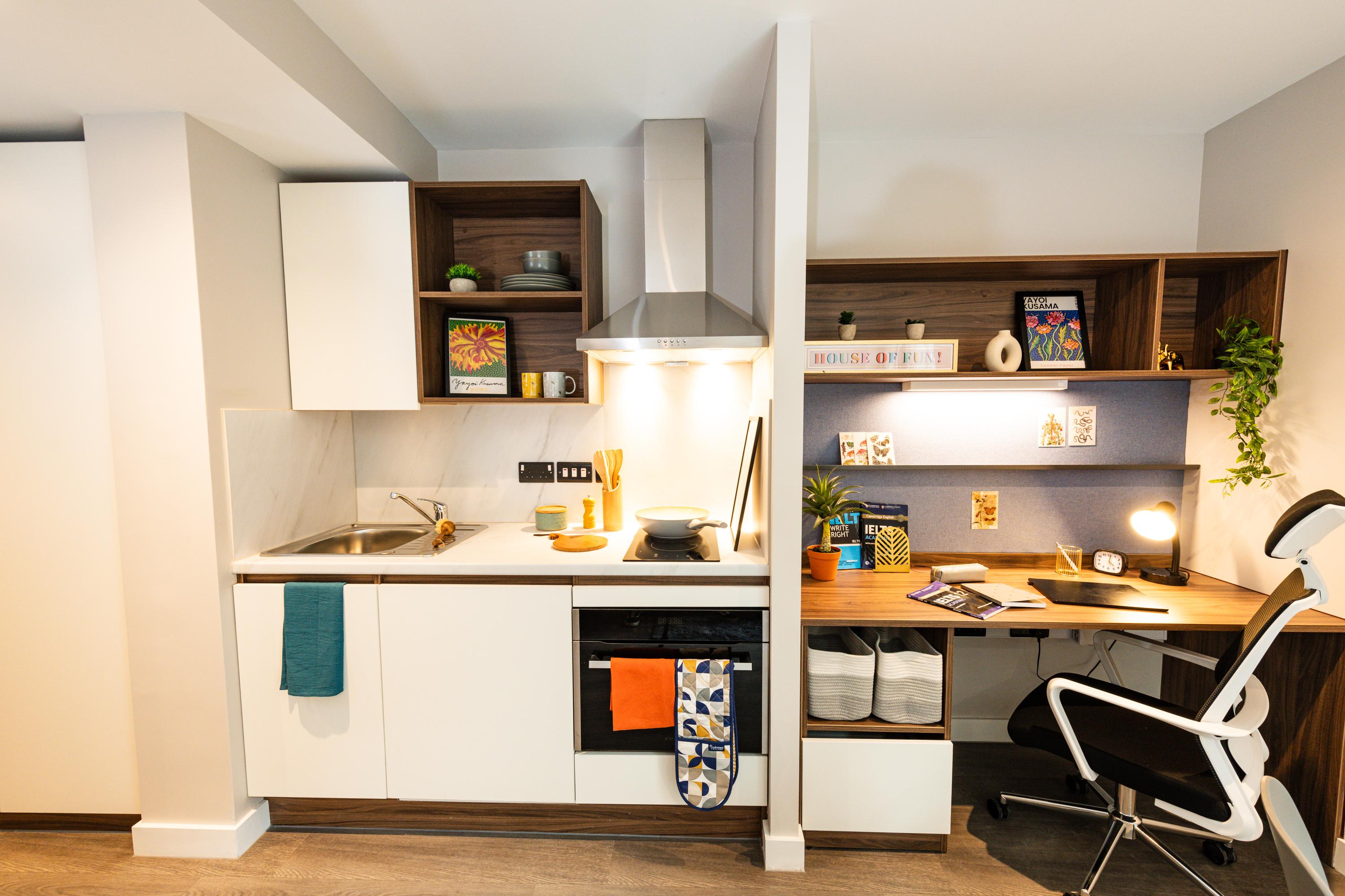 Nelson-Place-Studio-Gold-4