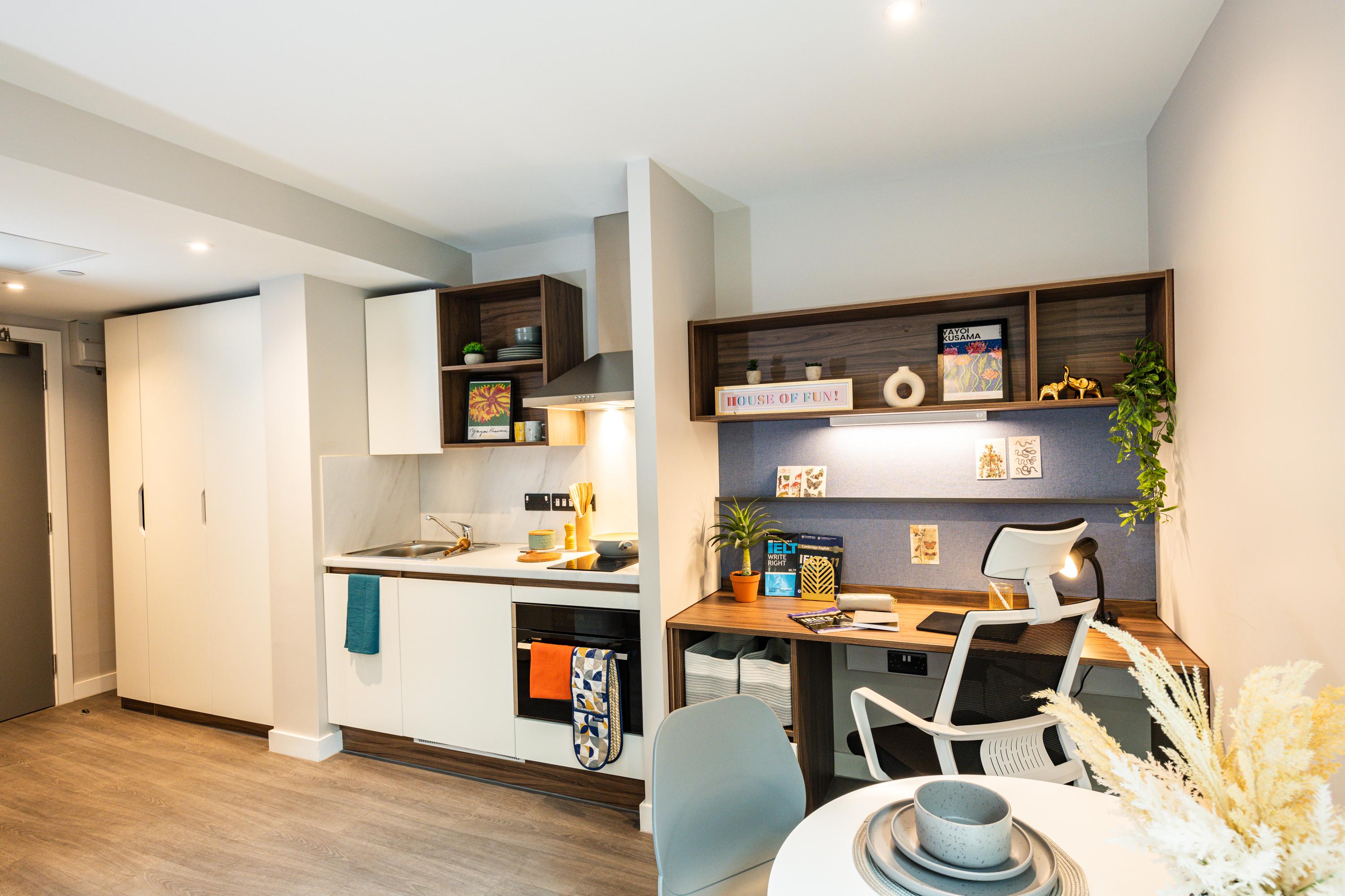 Nelson-Place-Studio-Gold-5