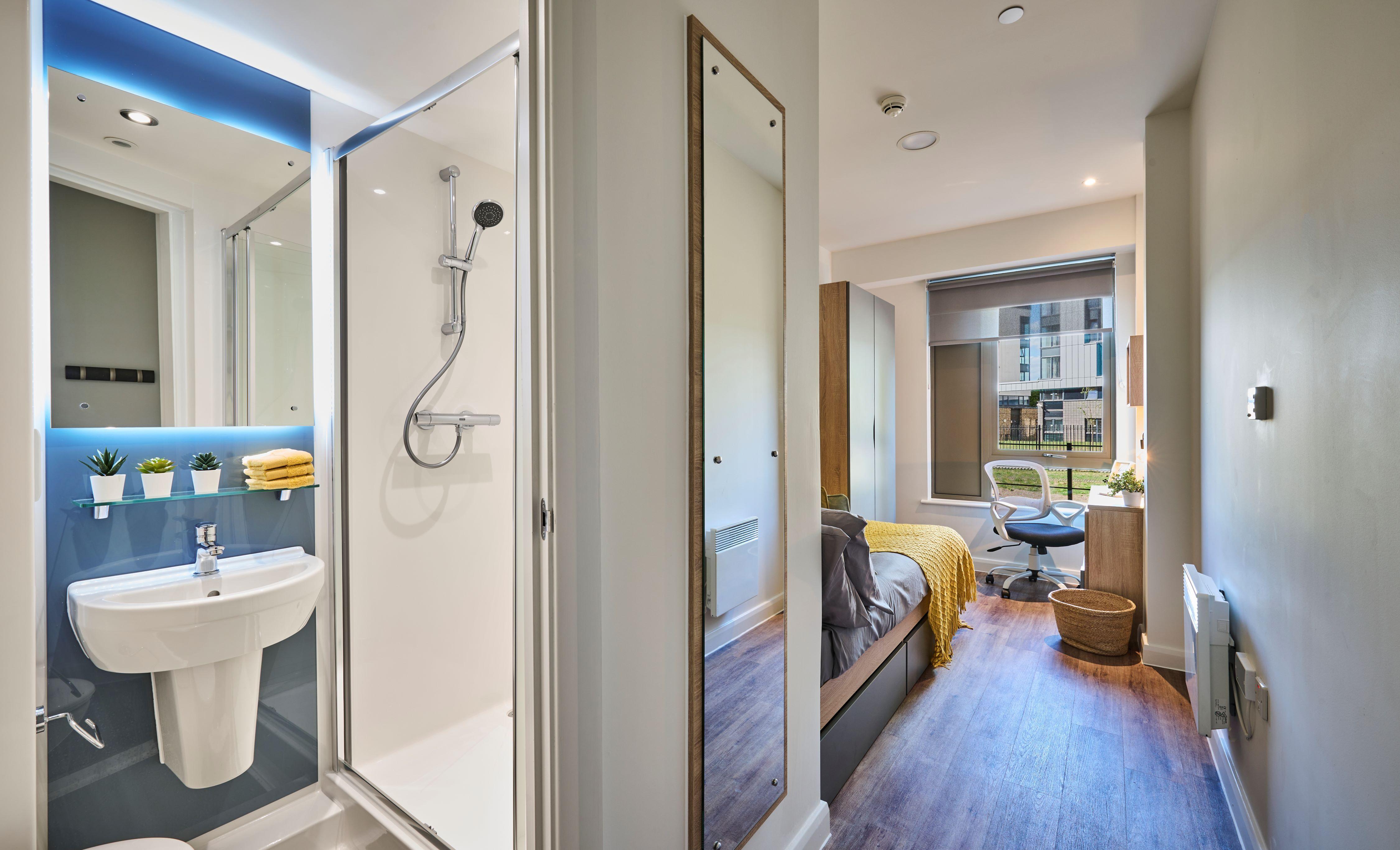 Deakins-Place-En-Suite-Bronze-4