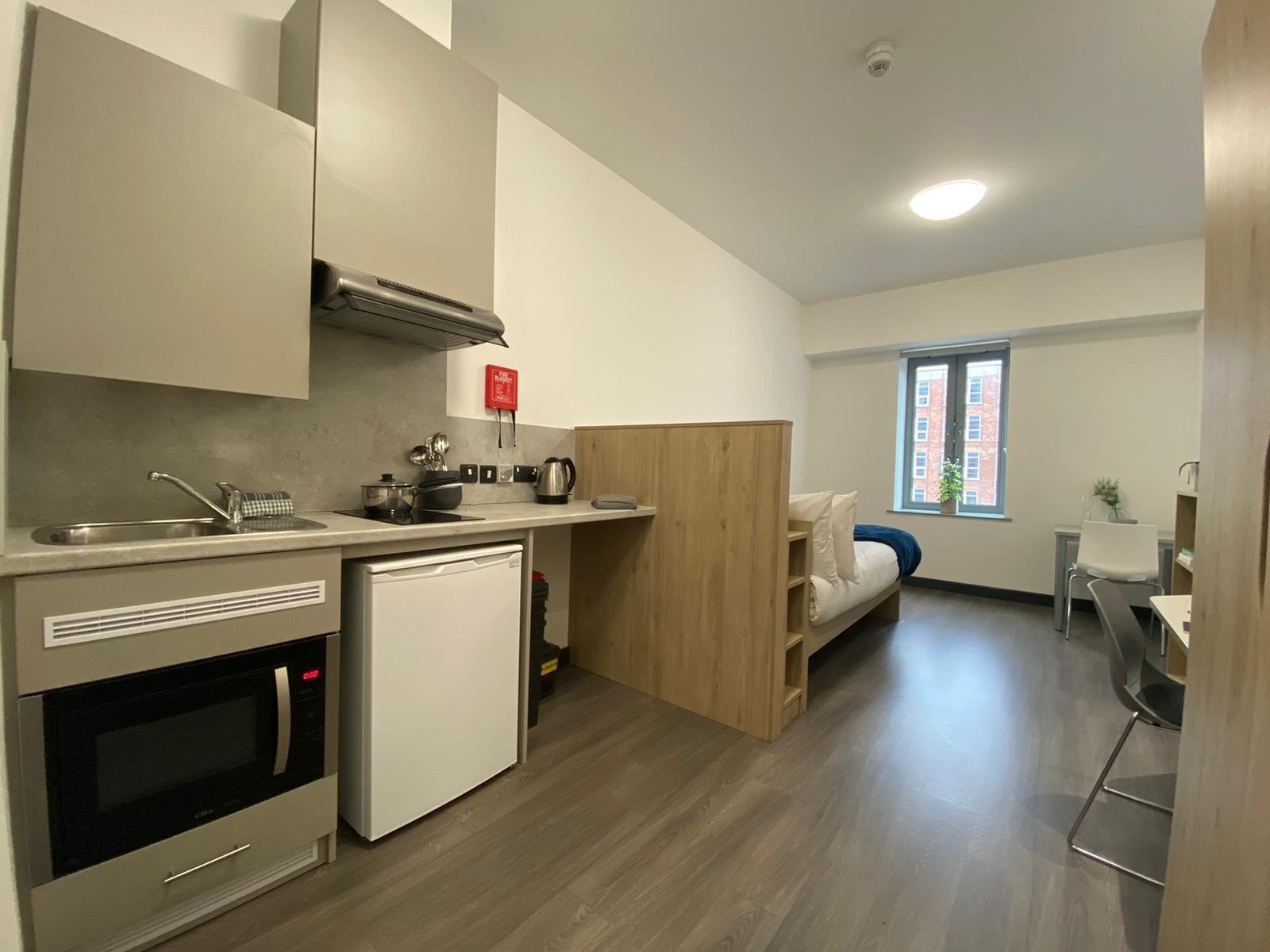 Platinum-Studio-2_2020-11-17-154051