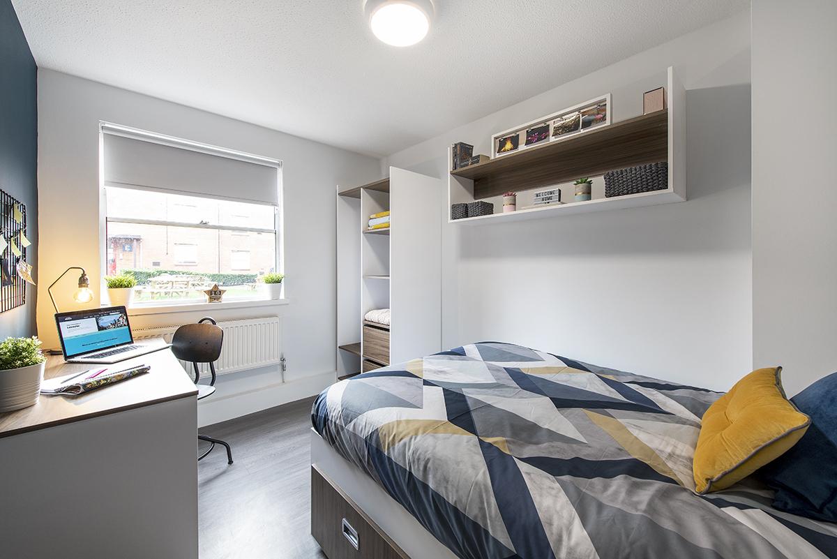 Regents-Court-Six-bed-Bronze